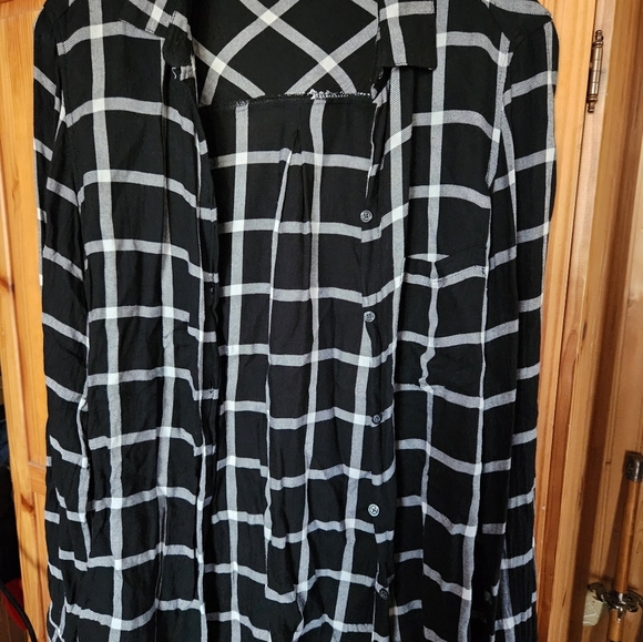 Womens Old Navy Button Down Shirt - Picture 3 of 6